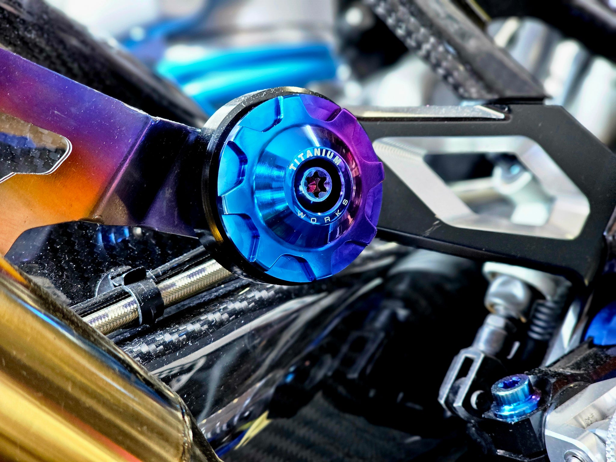 BMW M1000r / S1000R / RR Series Titanium hardware kits – Titanium