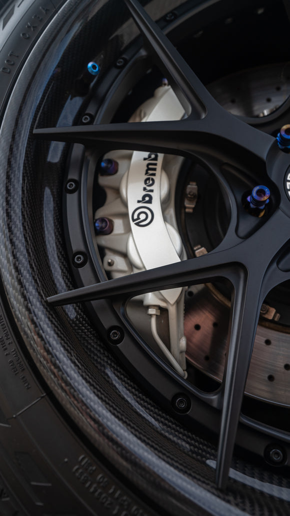 Nissan GTR R35  Brembo  hardware