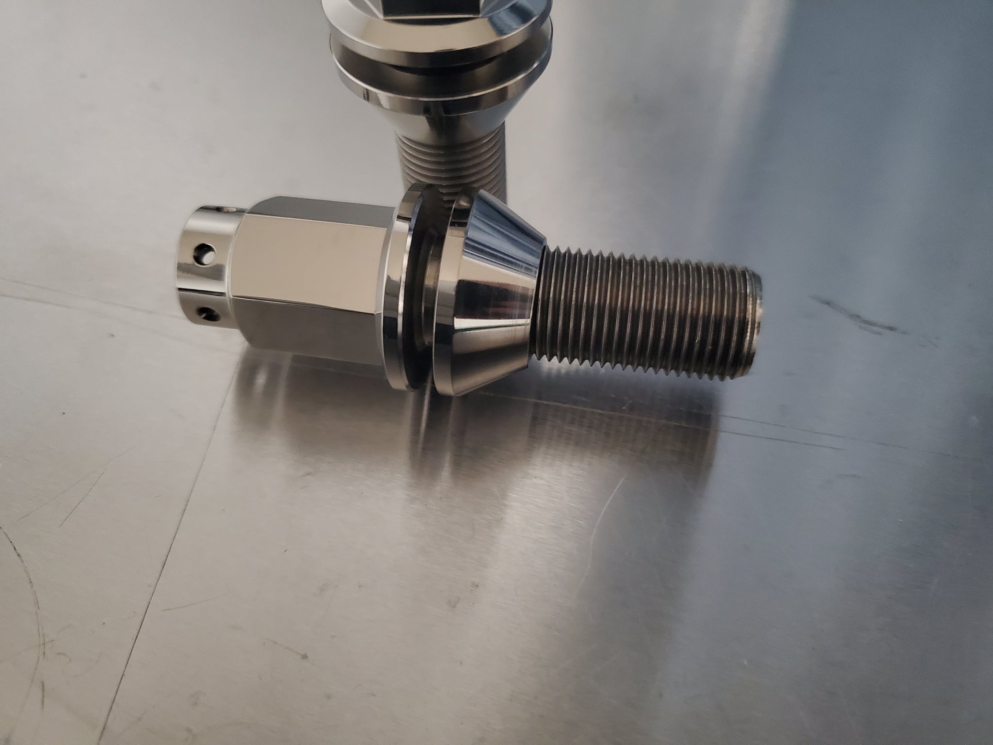 BMW G80+ lug bolt kit Titanium Works