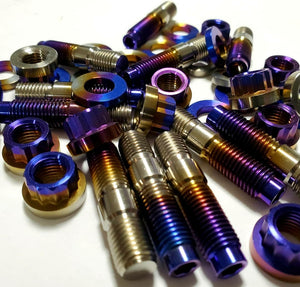 Toyota 4 runner V8 4.7L  exhaust manifold stud kit